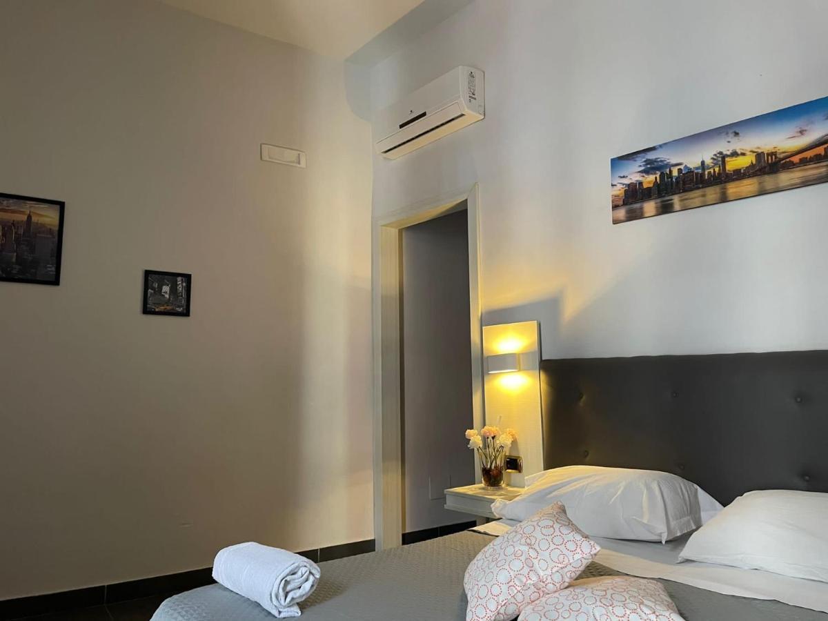 Hotel Porta A Porta Napoli Esterno foto